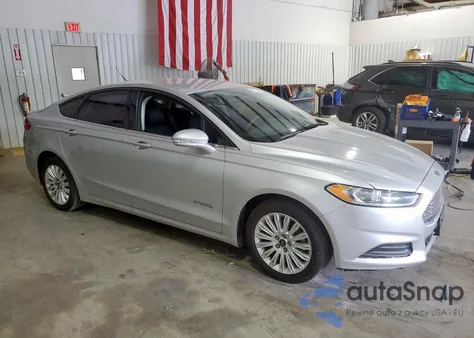 2014 Ford Fusion Se Hybrid из США, поврежденный, VIN 3FA6P0LU4ER305924